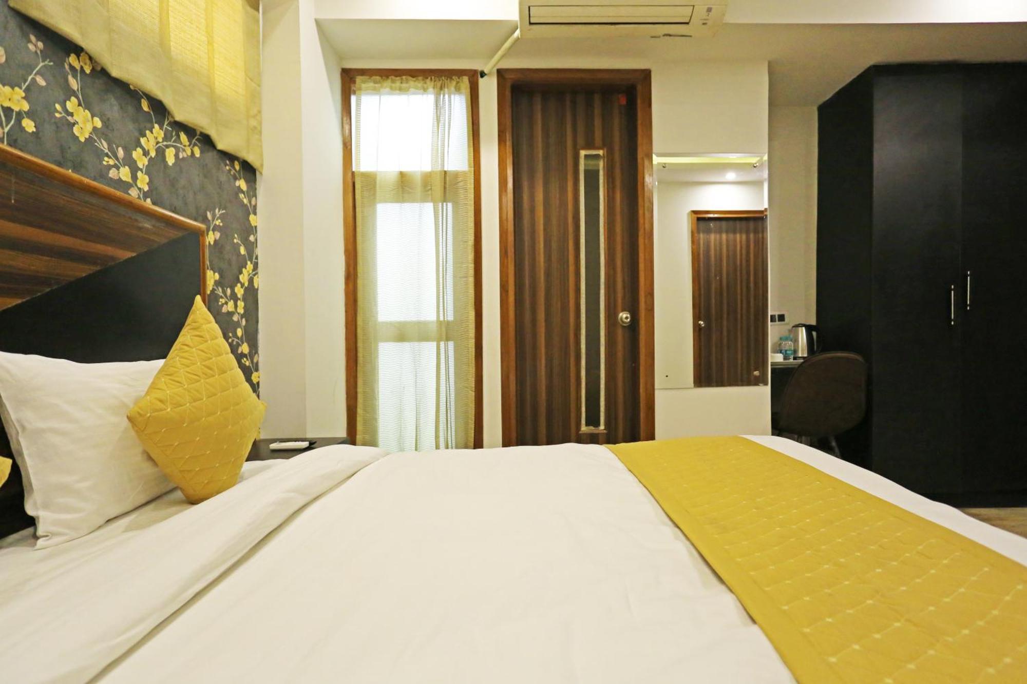 Hotel Linda Suites Near International Airport By La Casa Нью-Делі Екстер'єр фото